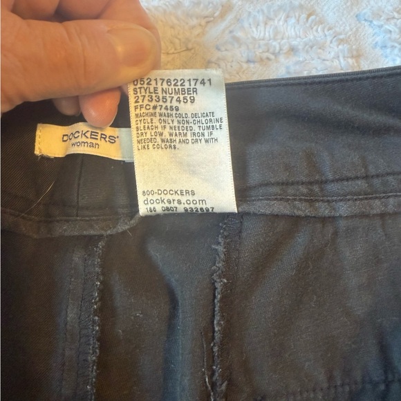 Dockers Women's Black Trousers size 16S A37 - Picture 2 of 7